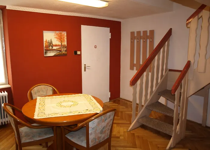 Liechtenstein Ii 3*